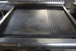Жарочная поверхность 1/3 рифл. газ ZANUSSI KRE813 б.у.