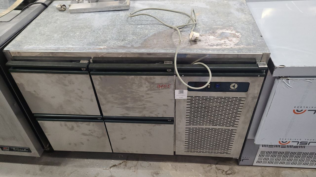 Стол холодильный Electrolux GX120 4/E б.у.
