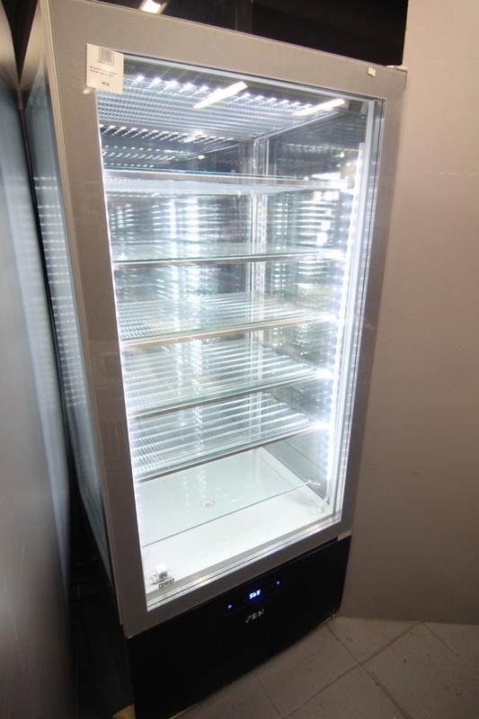 Витрина морозильная верт. конд. Sagi kg8ql -op141 б.у.